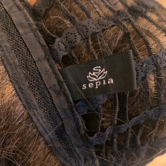 Dark brunette Wig - Picture 8 of 11